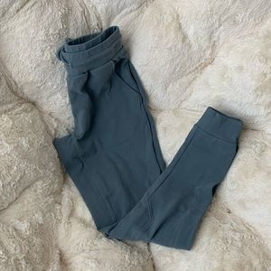 Alphalete Womens joggers